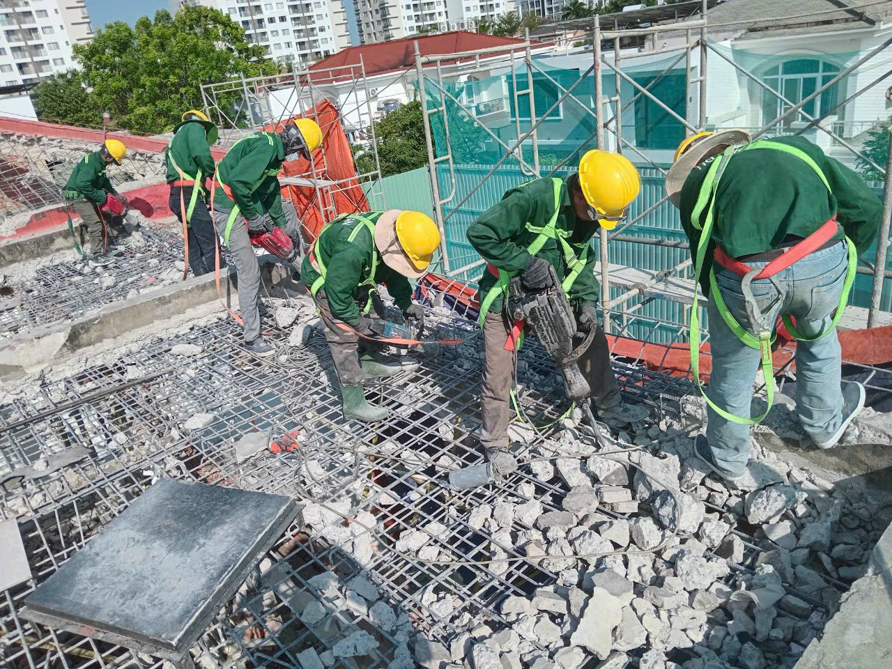 Ép cừ C công trình