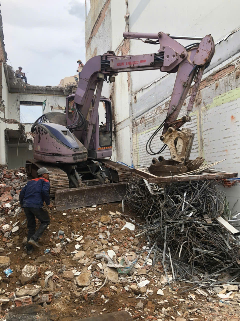 Thi công ép cừ C